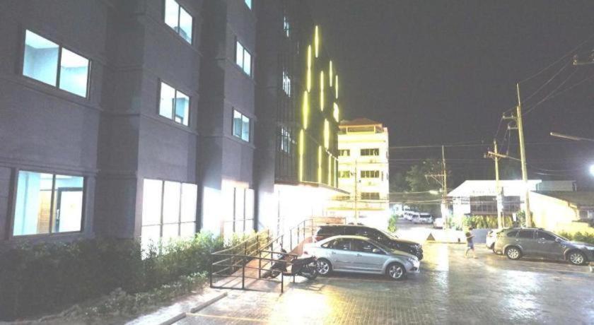 Prinn Hotel Rayong Kültér fotó