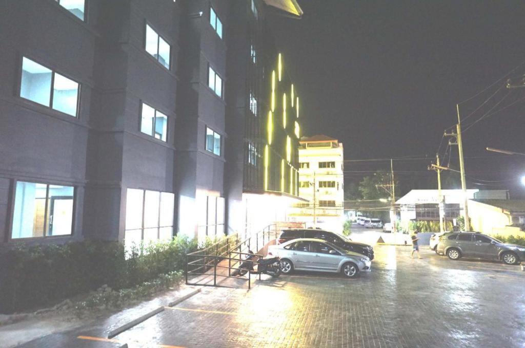 Prinn Hotel Rayong Kültér fotó